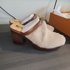 NEW IN BOX Kork-Ease Korks Lori Faux Fur Taupe Leather Clog Mules Size 9 SHOES